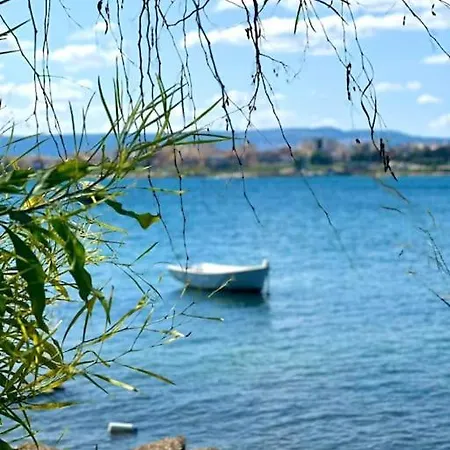 Nei Pressi Del Faro Di *