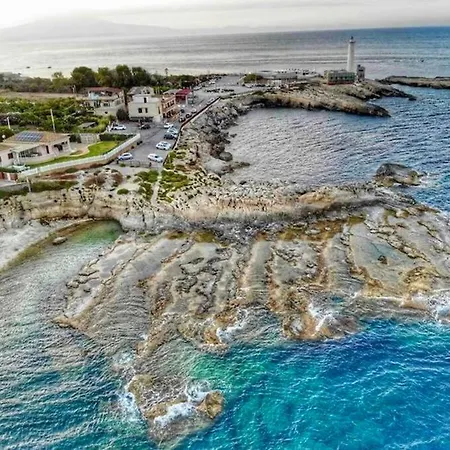 Nei Pressi Del Faro Di * Augusta